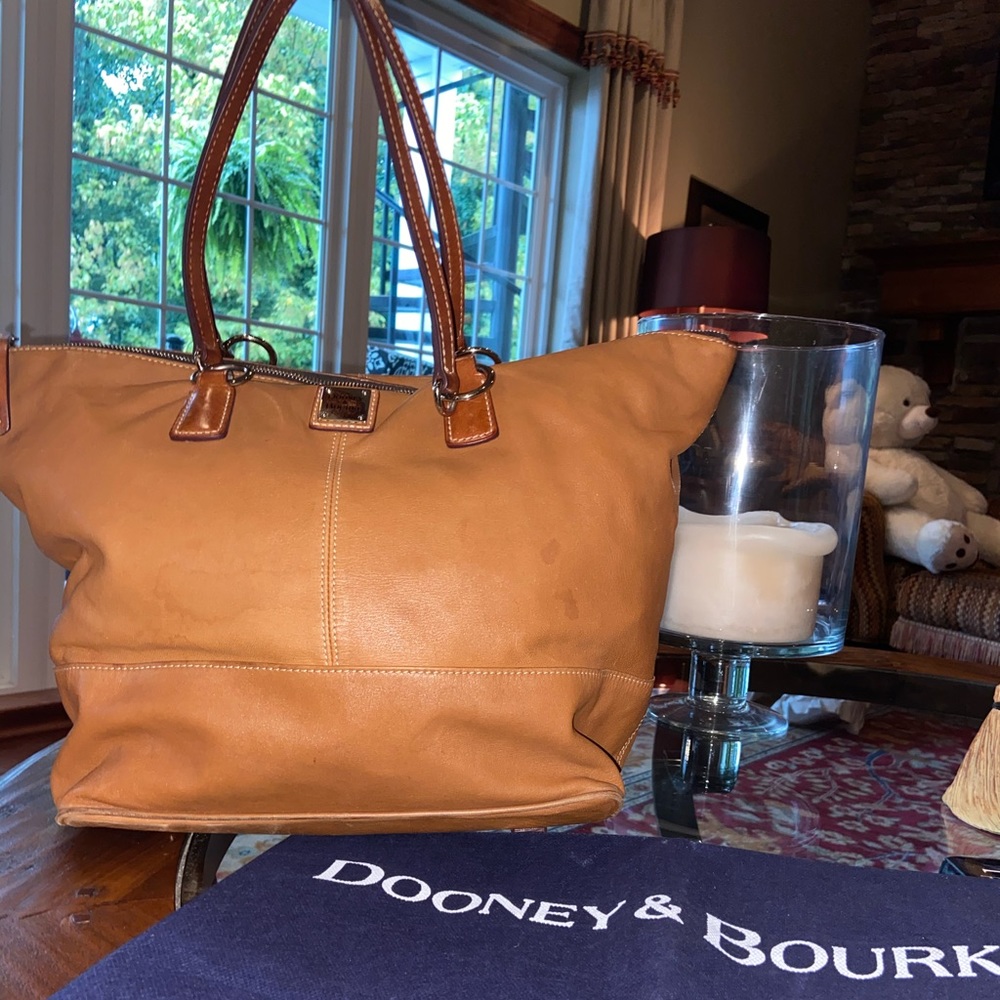 Dooney &Bourke Brown Leather Bag